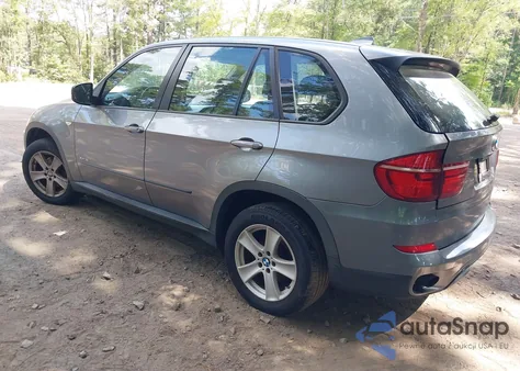 2011 BMW X5 xDrive35I z USA, uszkodzony, nr VIN 5UXZV4C55BL405830